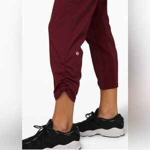 Lululemon Dance Studio Crop pants